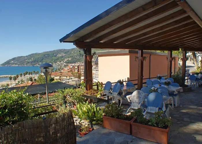 松树园酒店 3* Marina dʼAndora